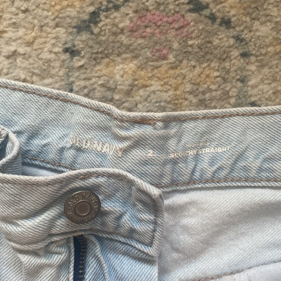 Old Navy Slouchy Straight High Rise Short - size 2 - Picture 3 of 6